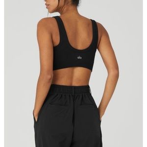 ALO yoga seamless chosen bra - black